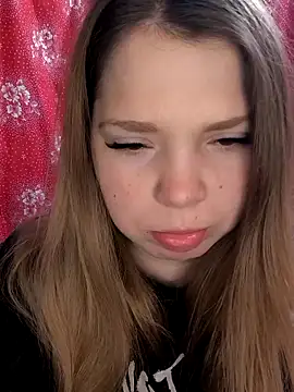 Snapshot of Zuli_Kiska chatting on February 4, 10:04 pm Zuli Kiska online show from February 4, 10:04 pm