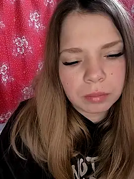 Snapshot of Zuli_Kiska chatting on February 7, 9:07 pm Zuli Kiska online show from February 7, 9:07 pm