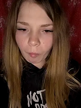 Snapshot of Zuli_Kiska chatting on February 20, 8:42 pm Zuli Kiska online show from February 20, 8:42 pm