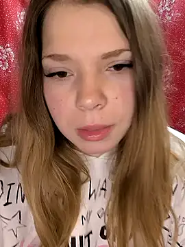 Snapshot of Zuli_Kiska chatting on February 28, 1:39 am Zuli Kiska online show from February 28, 1:39 am