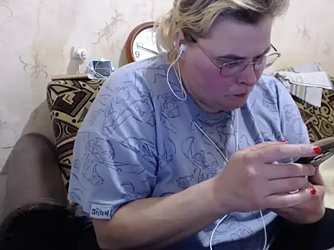 Snapshot of Ameliabusty chatting on November 17, 1:50 pm Ameliabusty online show from November 17, 1:50 pm