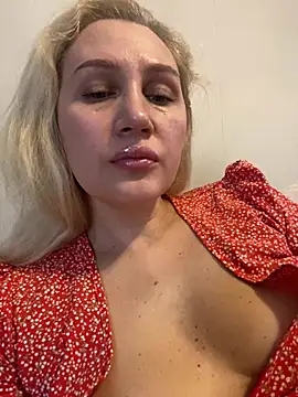 YourBlondee online show from March 27, 2:28 am