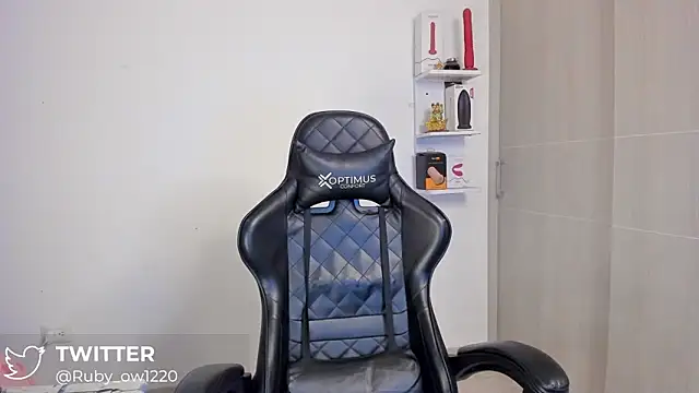 RubiOberli online show from March 13, 6:37 am