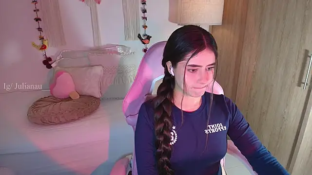 iriswest  online show from February 3, 2:53 am