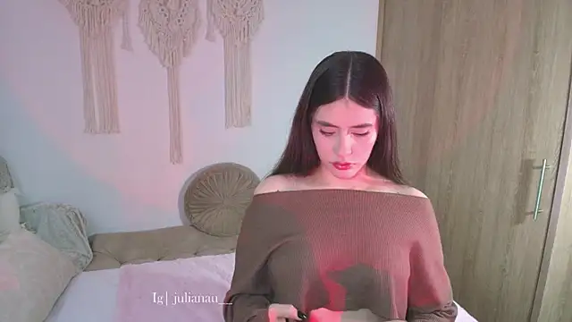 Snapshot of iriswest_ chatting on July 26, 3:58 am iriswest online show from July 26, 3:58 am