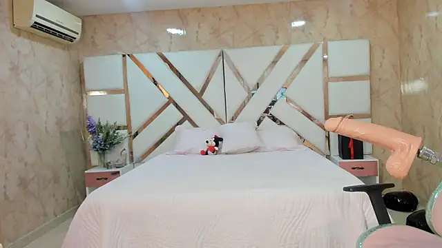 WowAna online show from February 9, 6:33 am