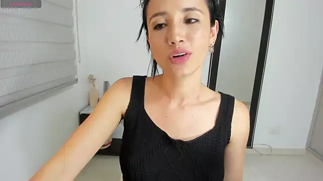 Snapshot of _arianna_hot22 chatting on October 9, 12:30 am arianna hot22 online show from October 9, 12:30 am