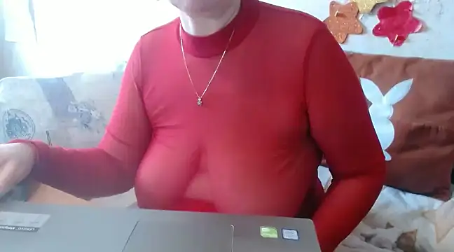 QueenLana online show from March 12, 12:15 pm