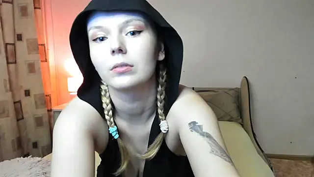 Vivian Davis online show from March 4, 6:07 pm