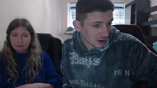 PeterAndJen online show from March 16, 1:17 pm