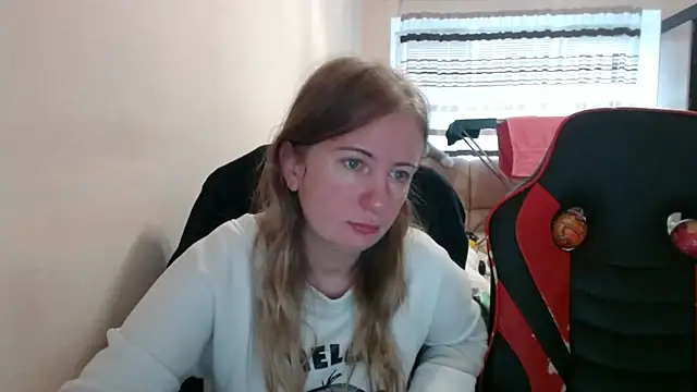 PeterAndJen online show from October 6, 7:06 am