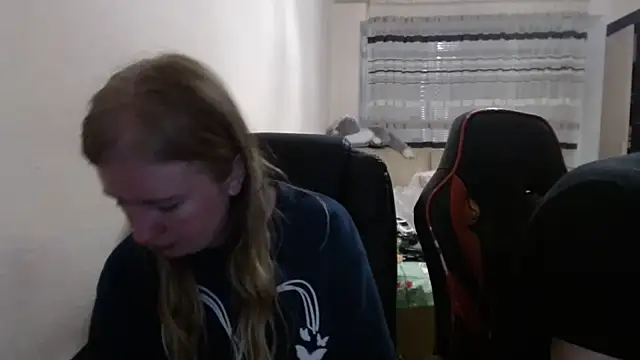 PeterAndJen online show from November 2, 8:33 pm