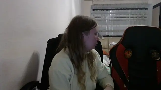 PeterAndJen online show from November 5, 7:14 pm