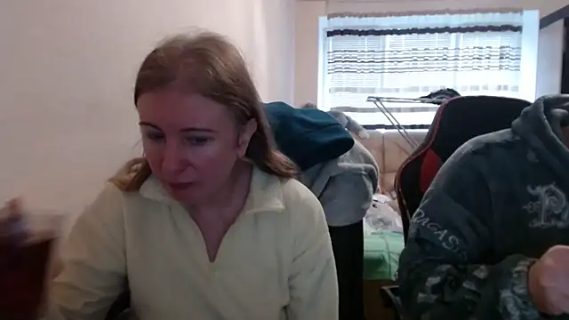 PeterAndJen online show from November 8, 7:52 am