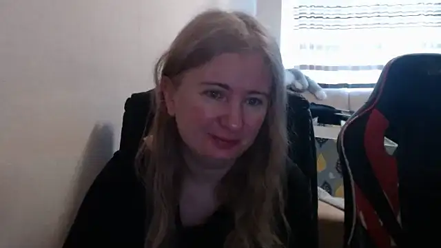 PeterAndJen online show from April 6, 5:41 am