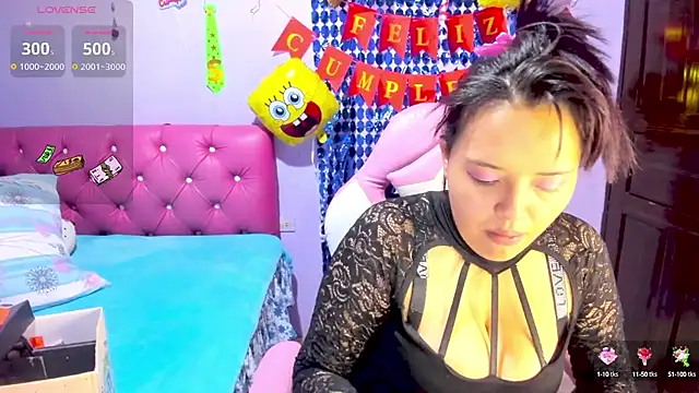 crissn0707 online show from March 15, 10:35 am