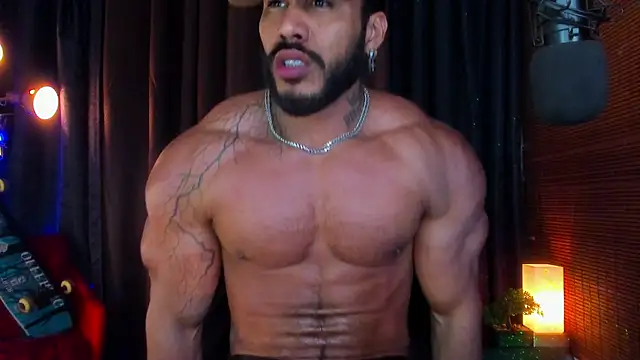 Snapshot of Artemis_Kazttman chatting on February 23, 12:30 am Artemis Kazttman online show from February 23, 12:30 am