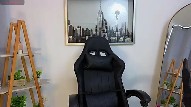 bella  adams online show from October 9, 7:45 pm