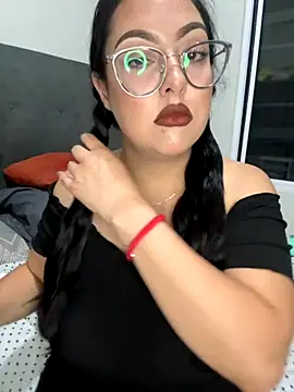 MileyGia online show from September 9, 2:33 am