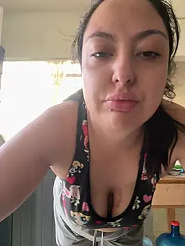 Snapshot of MileyGia chatting on July 25, 3:09 pm MileyGia online show from July 25, 3:09 pm