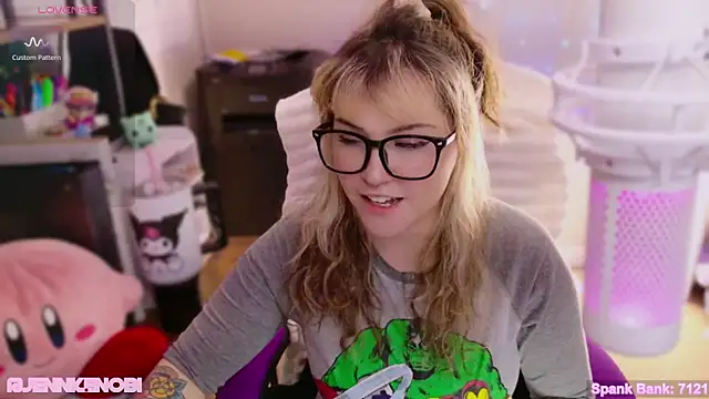 JennKenobi online show from February 27, 4:10 pm