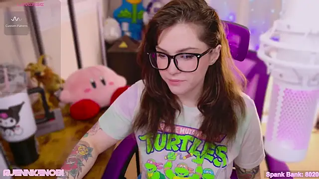 JennKenobi online show from March 5, 4:13 pm