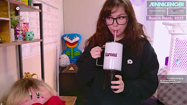 JennKenobi online show from March 18, 6:37 pm