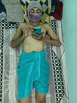 Snapshot of PrabV0319 chatting on June 7, 4:44 pm PrabV0319 online show from June 7, 4:44 pm
