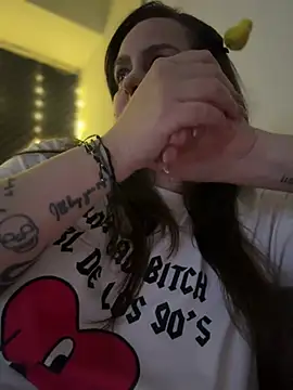 Snapshot of misslulipop chatting on December 26, 12:36 am misslulipop online show from December 26, 12:36 am