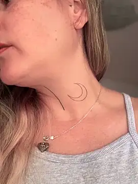 Snapshot of misslulipop chatting on January 29, 7:00 pm misslulipop online show from January 29, 7:00 pm