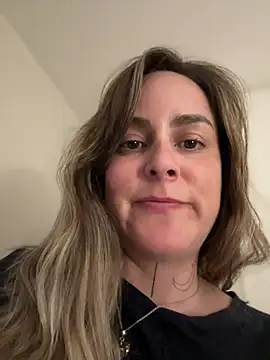 Snapshot of misslulipop chatting on March 14, 1:16 am misslulipop online show from March 14, 1:16 am