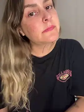 Snapshot of misslulipop chatting on March 19, 2:48 am misslulipop online show from March 19, 2:48 am