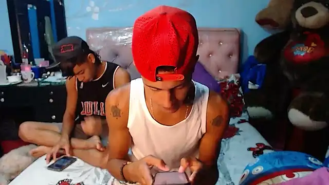 Snapshot of gustavo_saaled19 chatting on December 4, 12:19 am gustavo saaled19 online show from December 4, 12:19 am