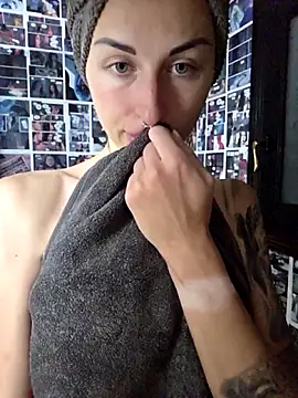 kylie blck online show from March 3, 4:29 am