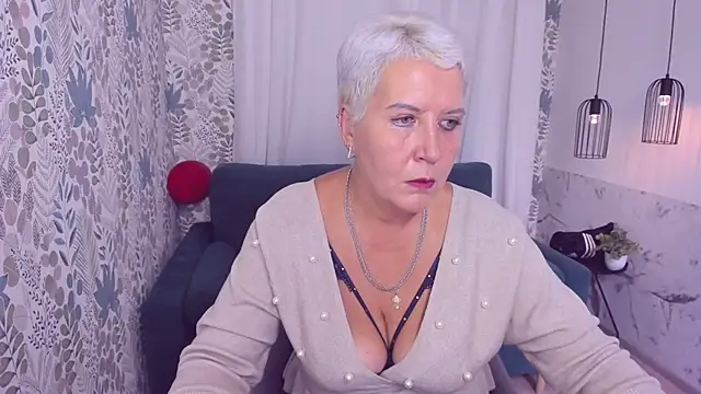 Snapshot of KathySunn chatting on October 9, 7:17 am KathySunn online show from October 9, 7:17 am