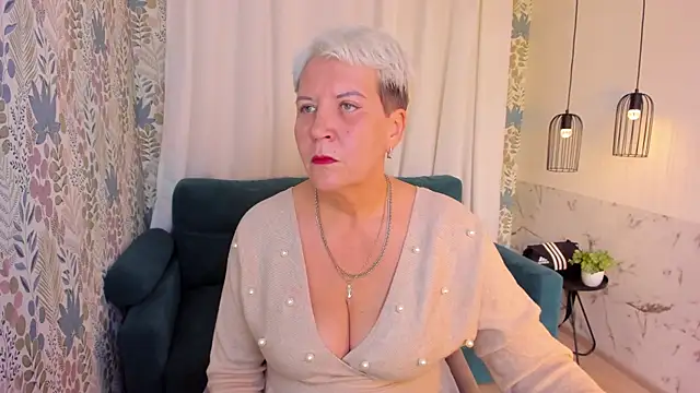 Snapshot of KathySunn chatting on April 24, 1:24 pm KathySunn online show from April 24, 1:24 pm