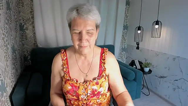 Snapshot of KathySunn chatting on May 4, 1:29 pm KathySunn online show from May 4, 1:29 pm