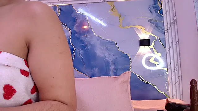 lorrayne  online show from October 21, 12:17 pm