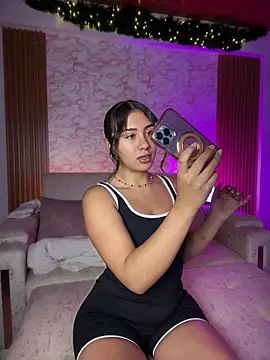 Snapshot of Ambar_pe_ chatting on May 24, 2:49 am Ambar pe online show from May 24, 2:49 am