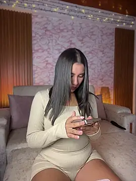 Snapshot of Ambar_pe_ chatting on June 12, 1:59 am Ambar pe online show from June 12, 1:59 am