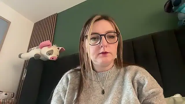 short sweetpea online show from February 8, 2:53 pm