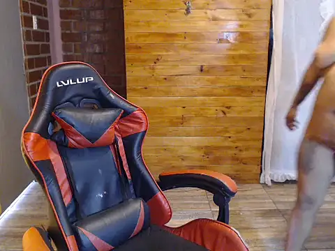 Hilarybunnyy online show from March 14, 2:11 pm