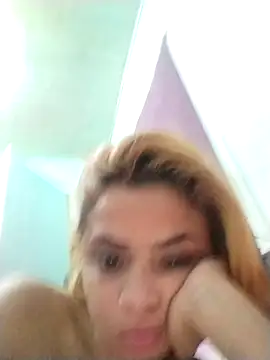 Snapshot of isexynara chatting on April 24, 7:55 am isexynara online show from April 24, 7:55 am
