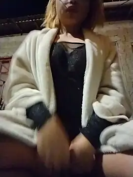 Snapshot of isexynara chatting on May 14, 6:31 am isexynara online show from May 14, 6:31 am
