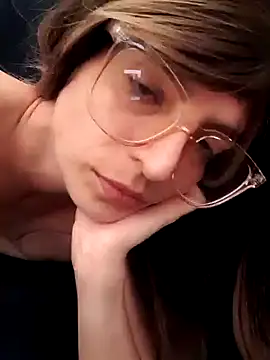 Snapshot of LouGabriel chatting on December 15, 8:08 am LouGabriel online show from December 15, 8:08 am