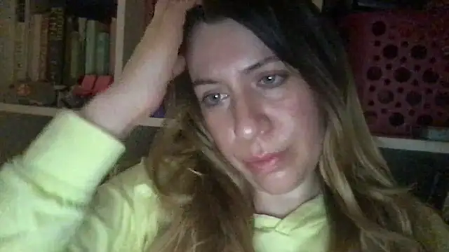Snapshot of HYPHYtype chatting on December 24, 7:49 am HYPHYtype online show from December 24, 7:49 am