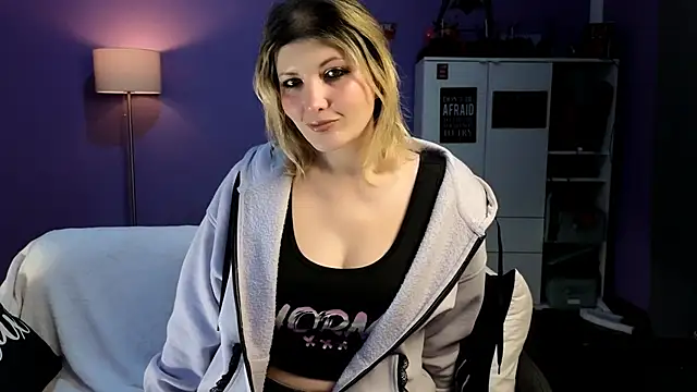 olisunny5 online show from March 29, 8:09 pm