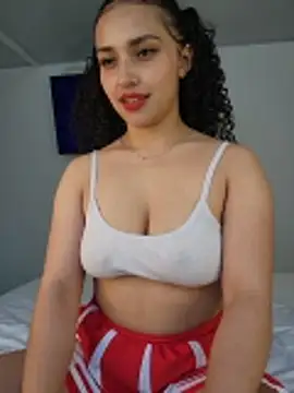 Snapshot of Lucy_Marin chatting on February 10, 1:59 pm Lucy Marin online show from February 10, 1:59 pm