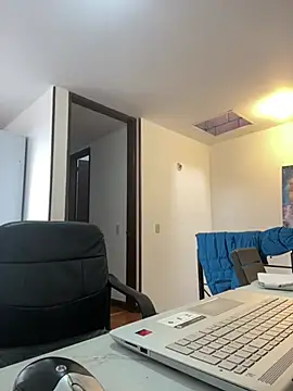 Snapshot of yequeal chatting on February 22, 1:24 pm yequeal online show from February 22, 1:24 pm