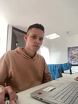 Snapshot of yequeal chatting on February 24, 6:15 pm yequeal online show from February 24, 6:15 pm